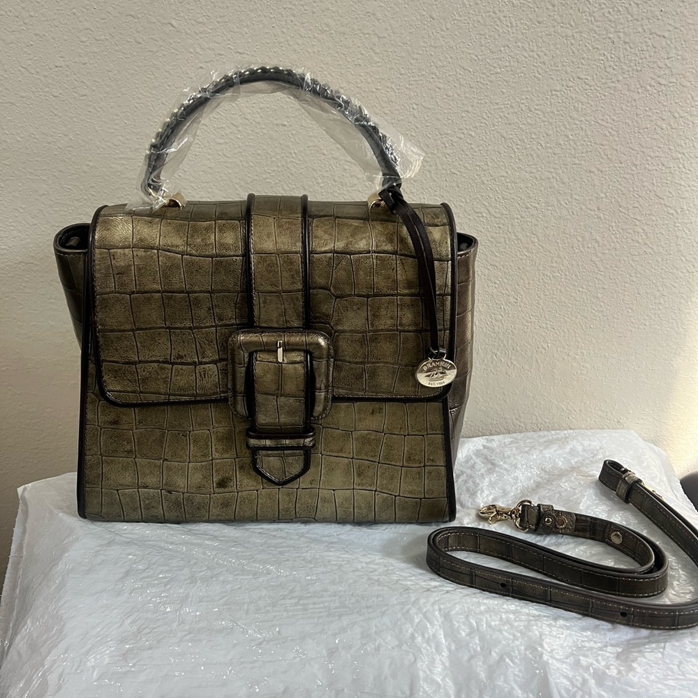Elegant Gold Croc-Embossed Bag